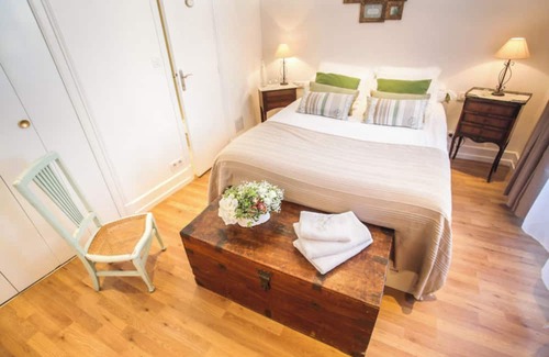 Pontarme Apartment | Castle life