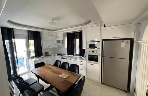 Covent Garden Villa | ISRA TRADING