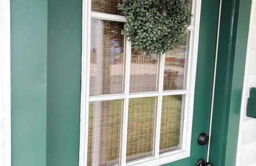 Georgetown Cottage | Cottage In Downtown Georgetown Within Walking Distance Of Shops and Restaurants