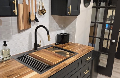Greene Apartment | BRAND NEW fully renovated upstairs apartment in the heart of downtown Greene, NY
