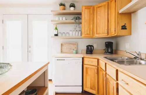 Lambton Shores Cottage | Relax and Unwind at Hideaway Cottages #1