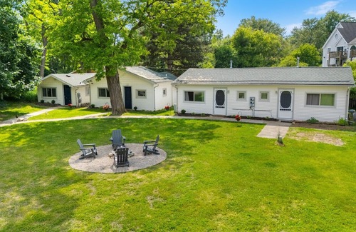 Whitmore Lake Cottage | Cottage w/Lake Access Unit 4