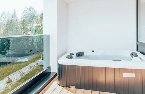 Wallenfels Apartment | Great apartment (65sqm) with private whirlpool and balcony
