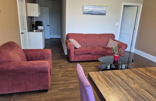 Consecon Apartment | Issa place