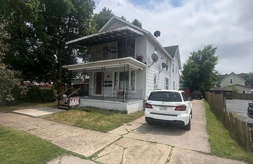 Tonawanda Apartment | The Nook - Full Home in Tonawanda