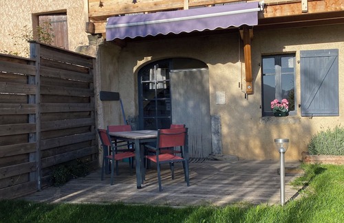 Saint-Bonnet-en-Champsaur Apartment | Champsaur : Authentic gîte 1250m - Exceptional mountain view - Garden