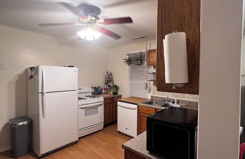 Ottawa House | Delightful 3-bedroom house in Ottawa close to amenities