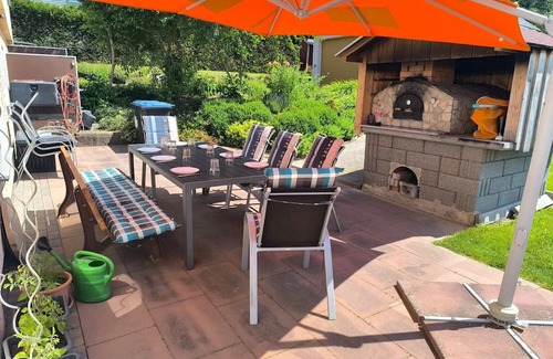 Dietersweiler Apartment | Holiday Apartment Schäfer with Shared Terrace, Communal Garden and Wi-Fi