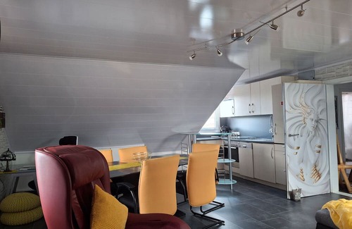 Grossenbrach Apartment | Holiday Apartment 'Anke Günther' with Private Garden and Wi-Fi