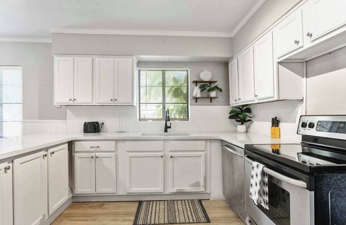 Riverside Heights House | Downtown Escape - For 10