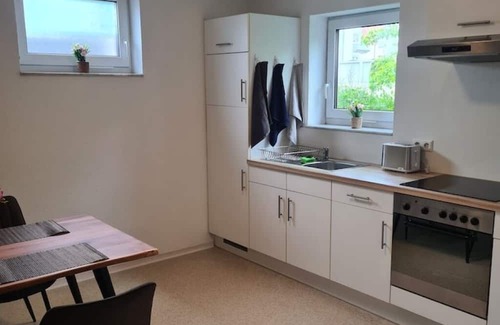 Hofherrnweiler Apartment | WellandHome - Business apartment - 4 single beds