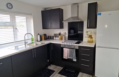 Swindon House | Roomy homes with big garden near Designer Outlet