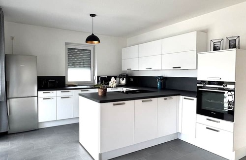 Unteraurach Apartment | Upscale living with balcony, parking space and less than 10 minutes to the city center