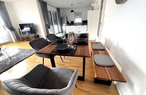 Unteraurach Apartment | Upscale living with balcony, parking space and less than 10 minutes to the city center
