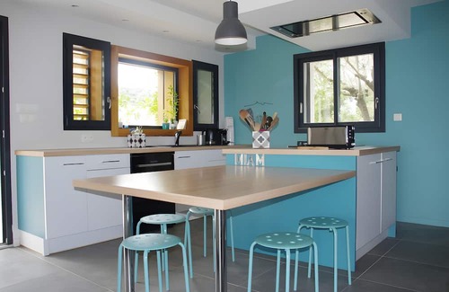 Bourg-Saint-Andeol House | Holiday Home 'Le Grand Cèdre - South Ardèche'