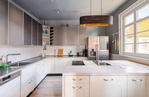Konigsbach-Stein House | Style house| 370m² |1-8 adults + 2 kids | central | P