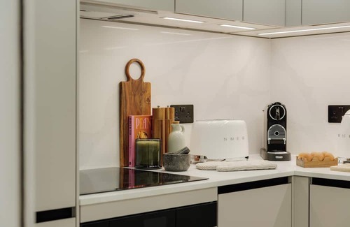 Pembridge Apartment | Notting Hill | Deluxe Mezzanine Apartment
