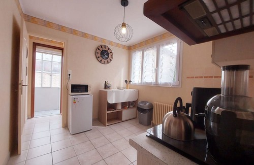 Cloyes-sur-le-Loir Cottage | Saint Lubin Cottage: Family Comfort and Local Charm
