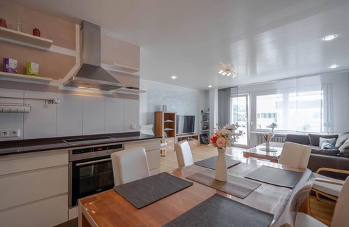 Uhldingen-Muehlhofen Apartment | Schlossbühl penthouse: exclusive accommodation with a magnificent view