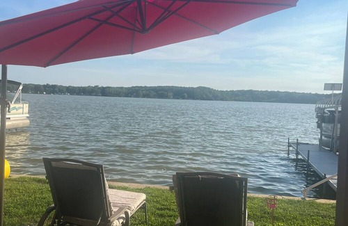 Newaygo Cottage | Welcoming 3-bedroom cottage on Hess Lake near Smugglers at North Shore