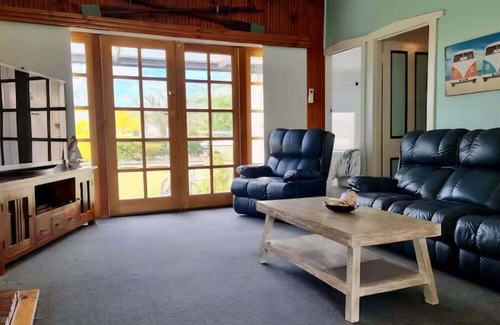 Port Sorell House | Cosy Beach Shack Retreat