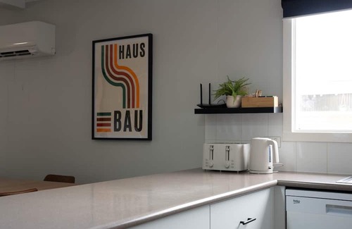Kerang House | Spacious Kerang Retreat | Stylish & Cosy