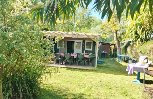 Salperwick Ski Chalet | Cottage in the water accessible only by boat