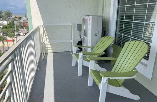 Independence Square Apartment | Splash Harbour Waterfront Condo, Harbourside #6617
