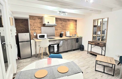 Montlucon Villa | Small duplex of 35mc Montluçon city center 10 minutes walk from train station
