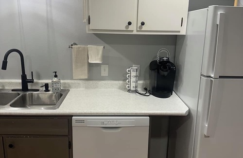 Thief River Falls Apartment | Lovely 2-bedroom apartment with AC in Thief River Falls overlooking the river.