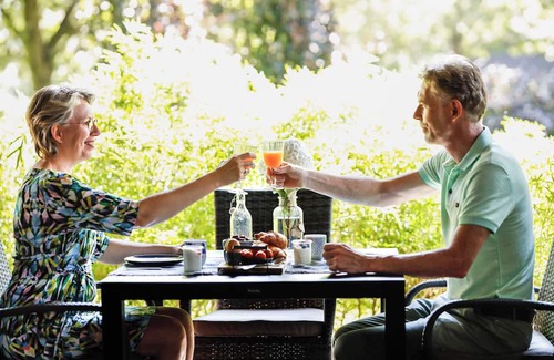 Wilbertoord House | Cozy cottage, view of horse pasture, large garden, pet friendly.
