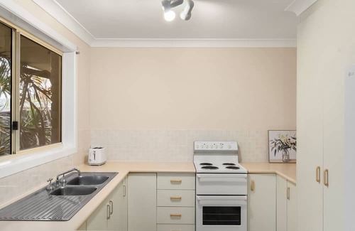 Toormina House | Relaxed Coastal Getaway ~ Perfect for Families