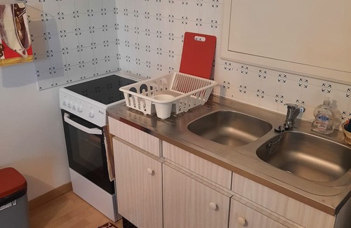 Chateauneuf-du-Faou House | Holiday Home 'Halte Au Bord De L’Aulne' with Private Garden