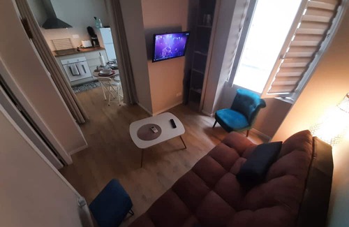 Bourg-Saint-Andeol Apartment | Appart 100 - Cosy T2 with TV