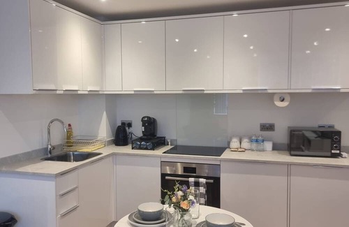 Gravesend Apartment | Luxuriously Cosy 1 Bed Flat