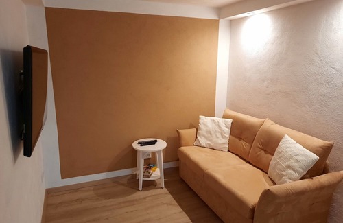 Fuldabruck Apartment | Apartment 'Ferienunterkunft' with Private Garden and Wi-Fi