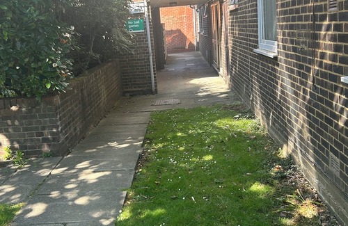 West Hill Apartment | 1 Bedroom Apartment Near Wimbledon Tennis