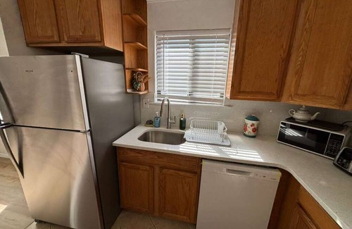 North Brunswick Condo | Entire Cozy Apartment Fully Renovated Modern Style