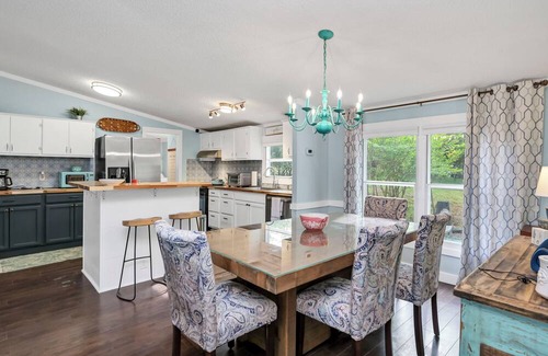 White Oak House | Modern and Peaceful- 3 bedroom Winnsboro Great North Lakehouse