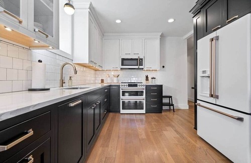 Muncie Apartment | Downtown Muncie | Luxe Loft, Spa Bath, 1 Bed, BSU