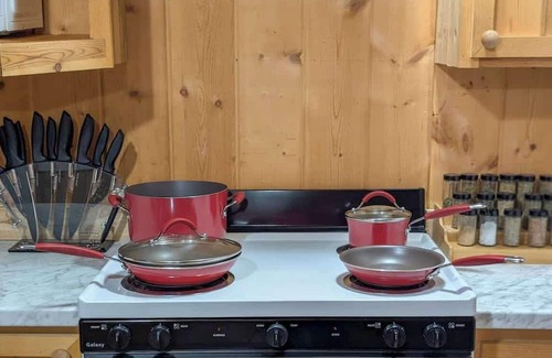 Galena House | Smart TV with Roku I King bed I 10mins to Polaris