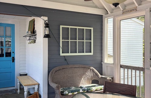 Moultonborough Cottage | Charming 2-bedroom cottage in nice Moultonborough with AC