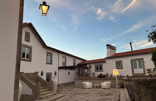 Facha House | XVII-Century Portuguese Country Estate for retreat, celebration or farm stay