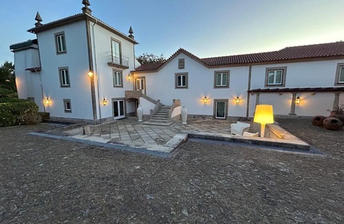Facha House | XVII-Century Portuguese Country Estate for retreat, celebration or farm stay