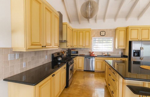 Almond Grove Villa | Luxury 3-bedroom Villa - Gated Community