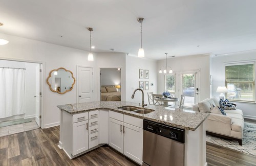 Goose Creek Condo | Welcoming 2-bedroom condo with AC in Hanahan