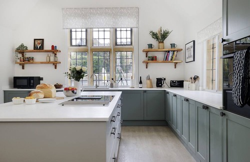 Mangotsfield Cottage | Incredible dog friendly with hot tub - The Old Stores