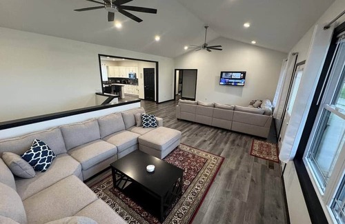 Fairview  Highland County House | Country Cornerstone Retreat Upstairs - Hot Tub, Sauna, Grill, Fire Pit, Massage