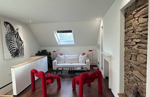 Heilbach Apartment | Artful living in the absalonart vacation apartment Pet-friendly!