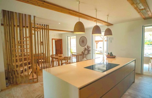 Terre-de-Haut House | White house, 3 bedrooms